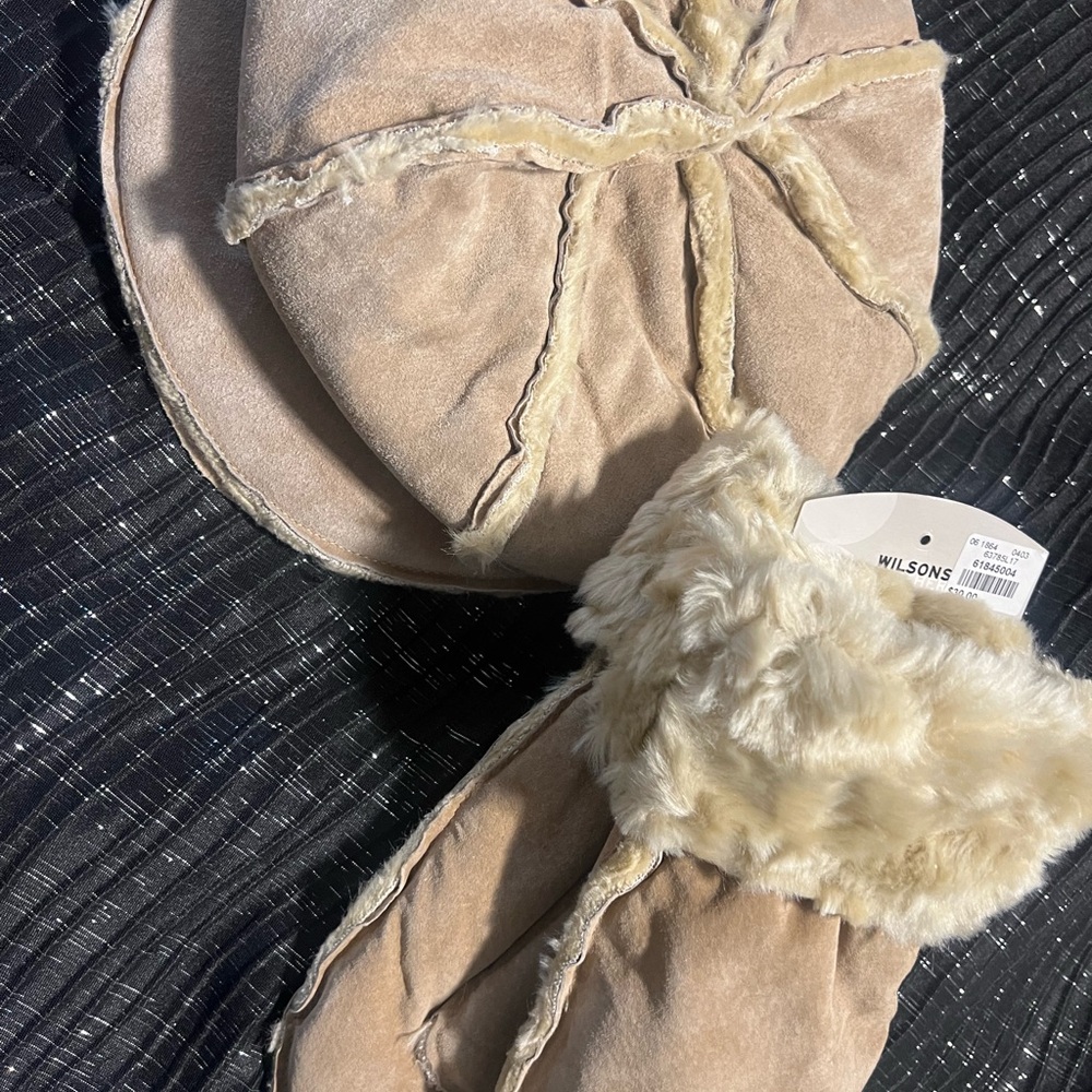 Wilson leather hat /gloves